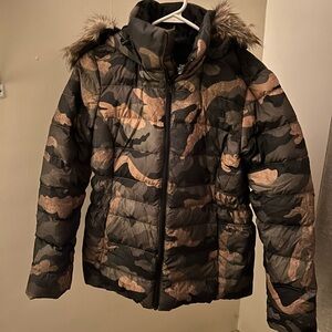 NWOT North Face Camouflage Puffer Jacket with Faux Fur Hood